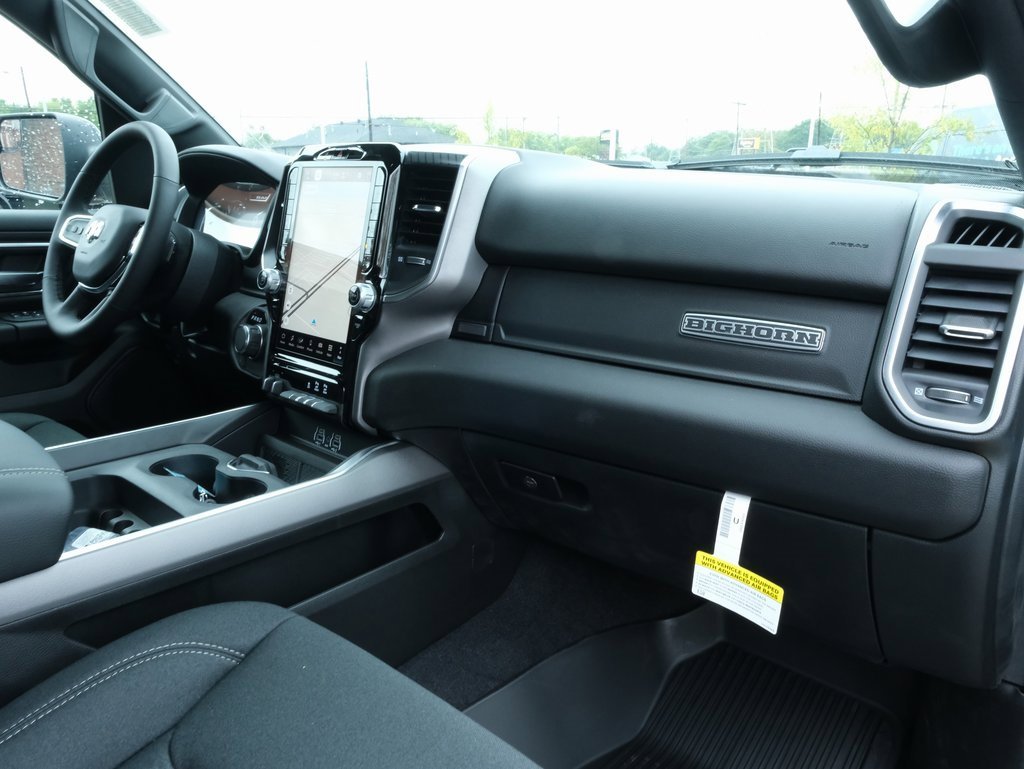 New 2026 RAM 1500 4x4 Crew Cab image 30