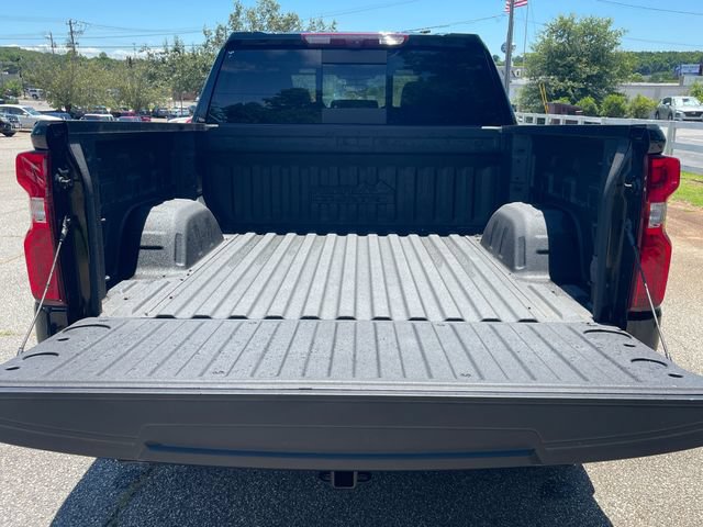 Used 2024 Chevrolet Silverado 1500 High Country w/ Technology Package AWD/4WD image 11