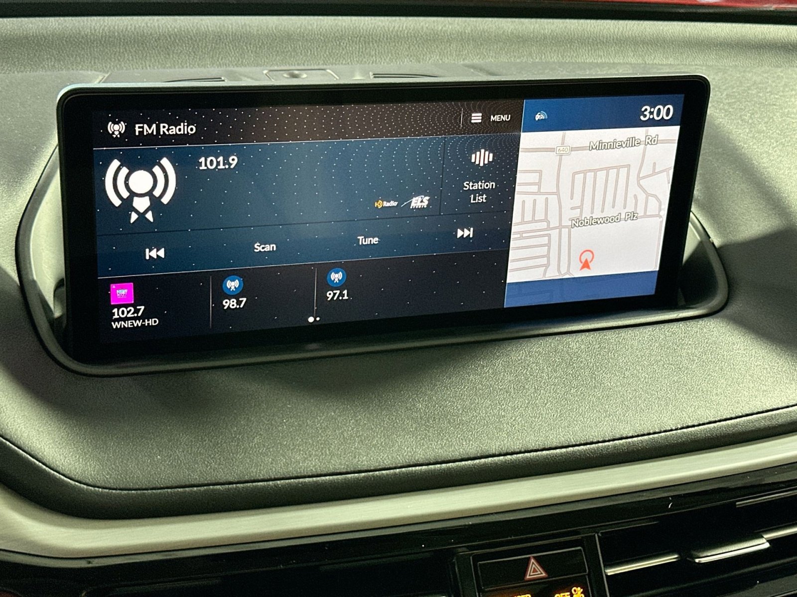 Used 2022 Acura MDX SH-AWD w/ Technology Package image 24