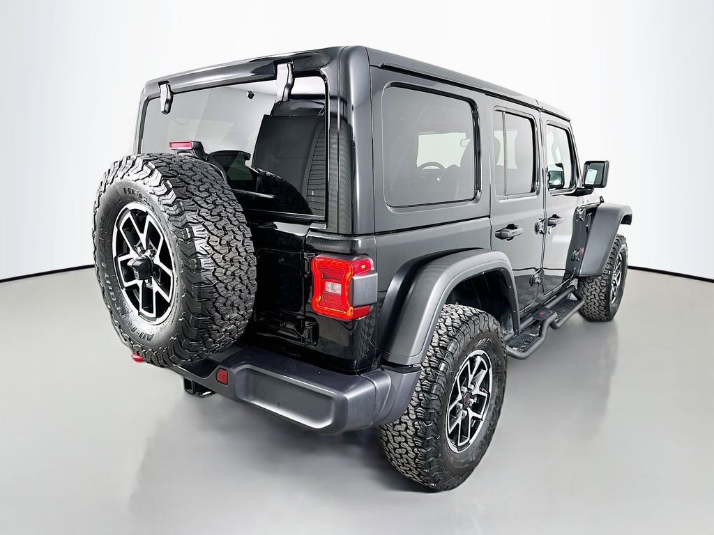 Used 2025 Jeep Wrangler Unlimited Rubicon w/ Convenience Group AWD/4WD image 5