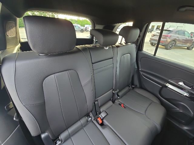 Used 2025 Mercedes-Benz GLB 250 image 14