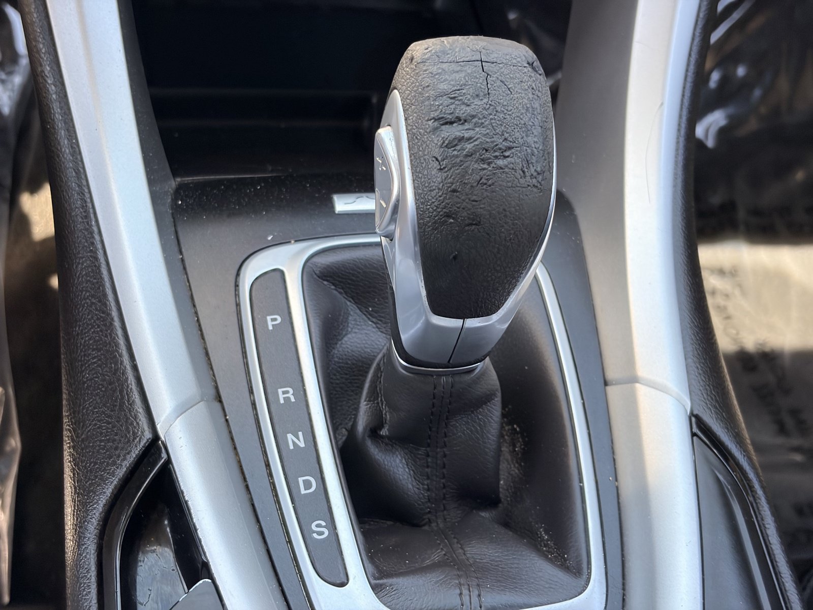 Used 2016 Ford Fusion SE FWD image 25