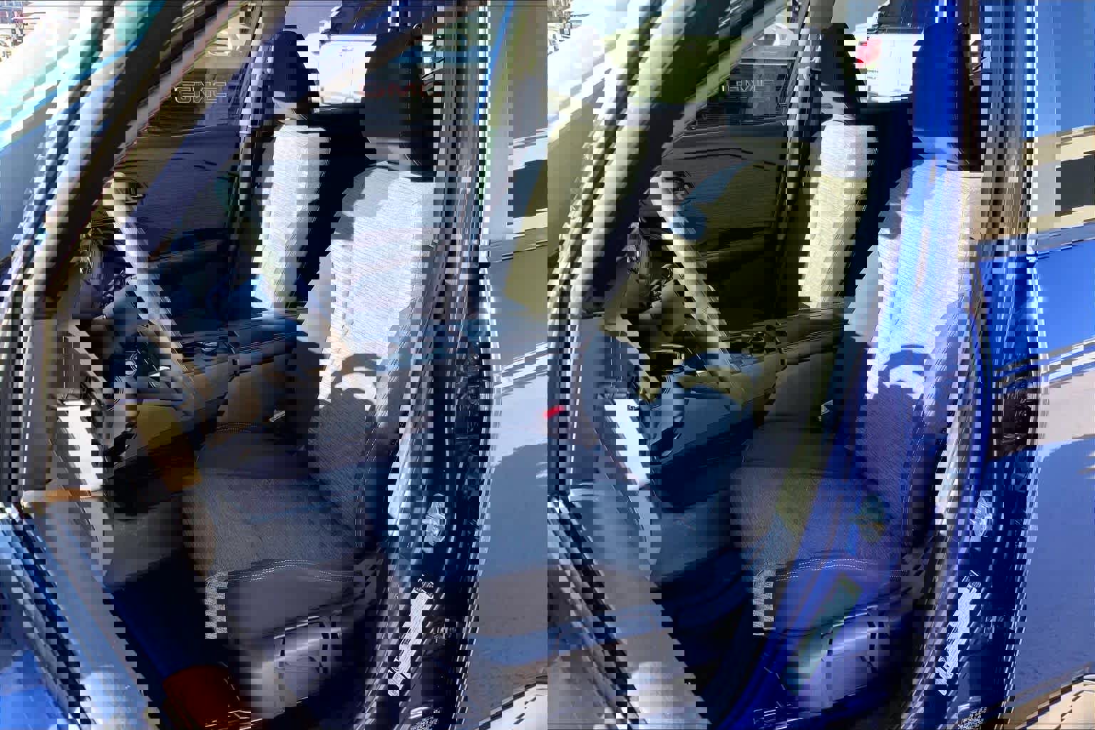 Used 2021 Nissan Rogue S image 7