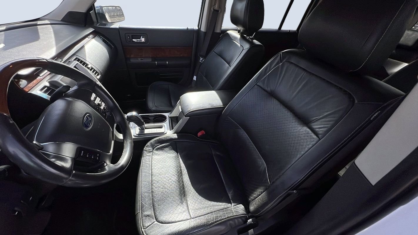 Used 2011 Ford Flex Limited w/ Rapid Spec Order Code image 12