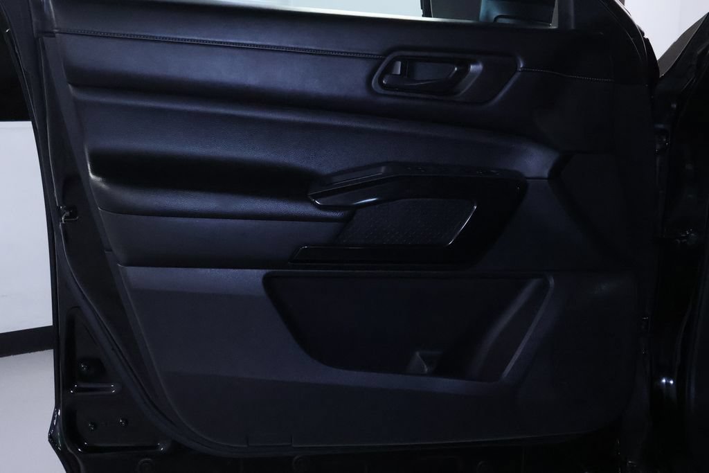 Used 2024 Nissan Pathfinder SV AWD/4WD image 10