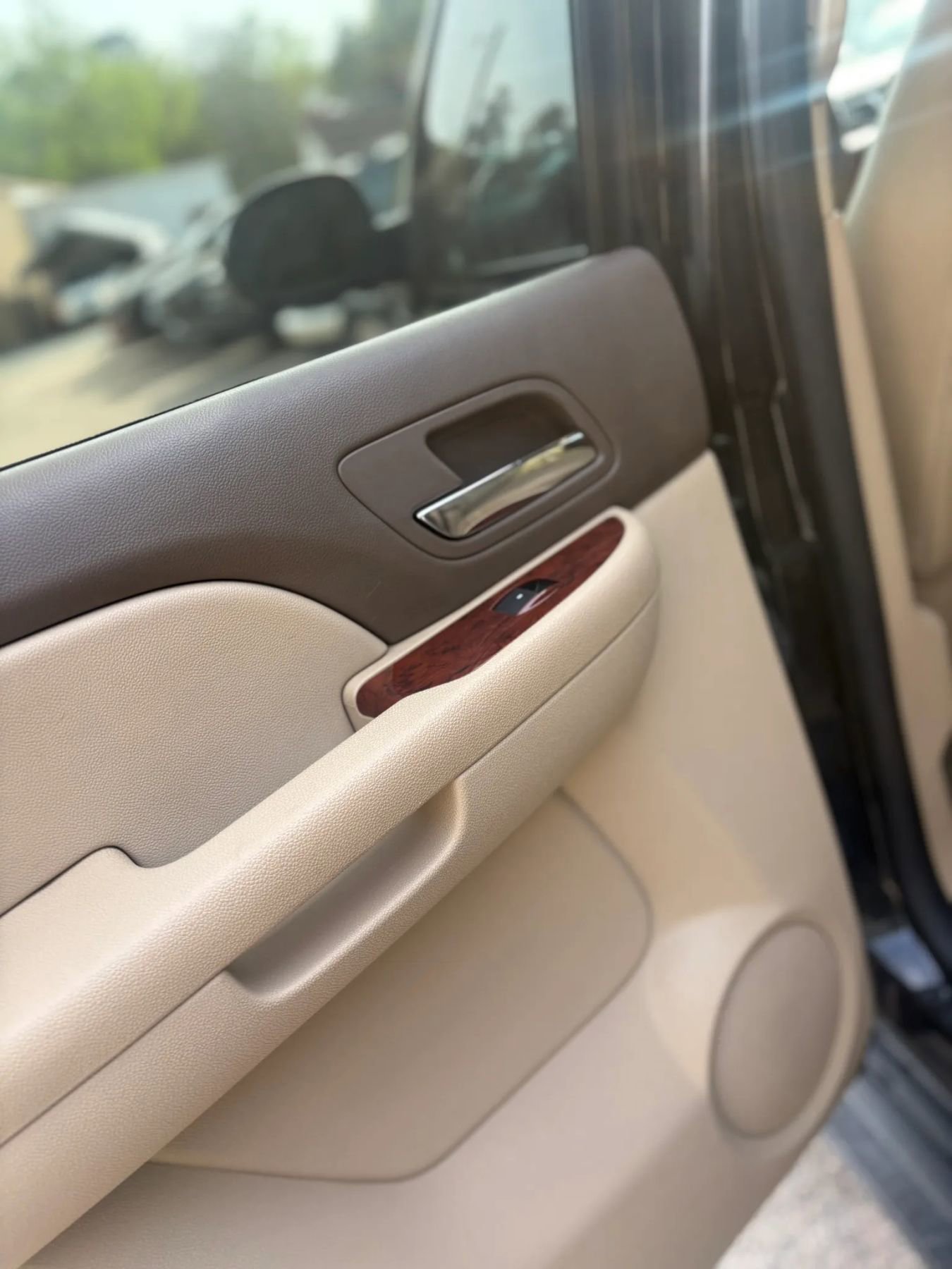 Used 2013 Chevrolet Tahoe LT w/ Luxury Package AWD/4WD image 41