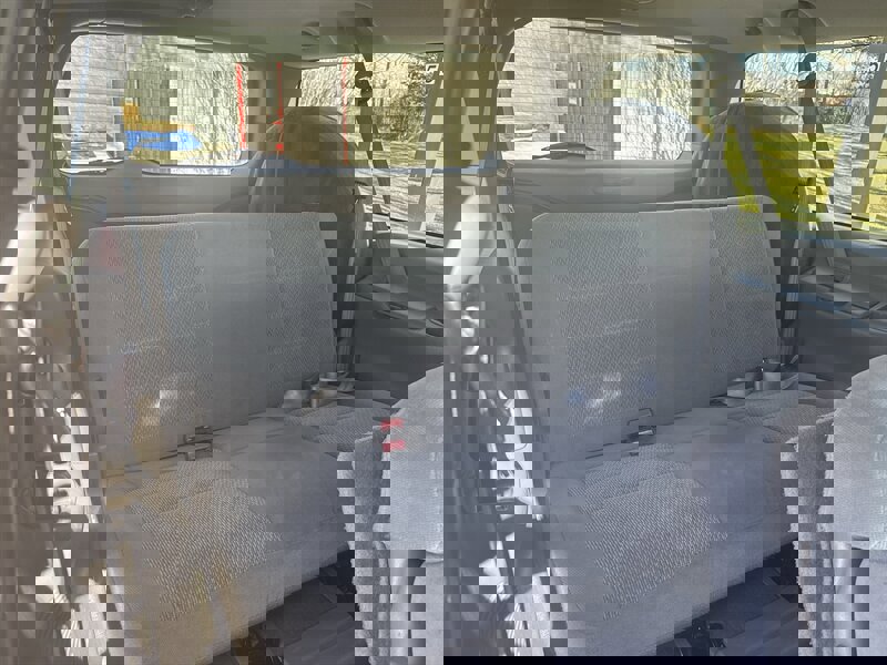 Used 2004 Ford Excursion XLT image 24