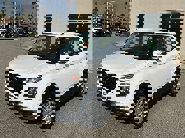 New 2026 Hyundai Venue SE image 2