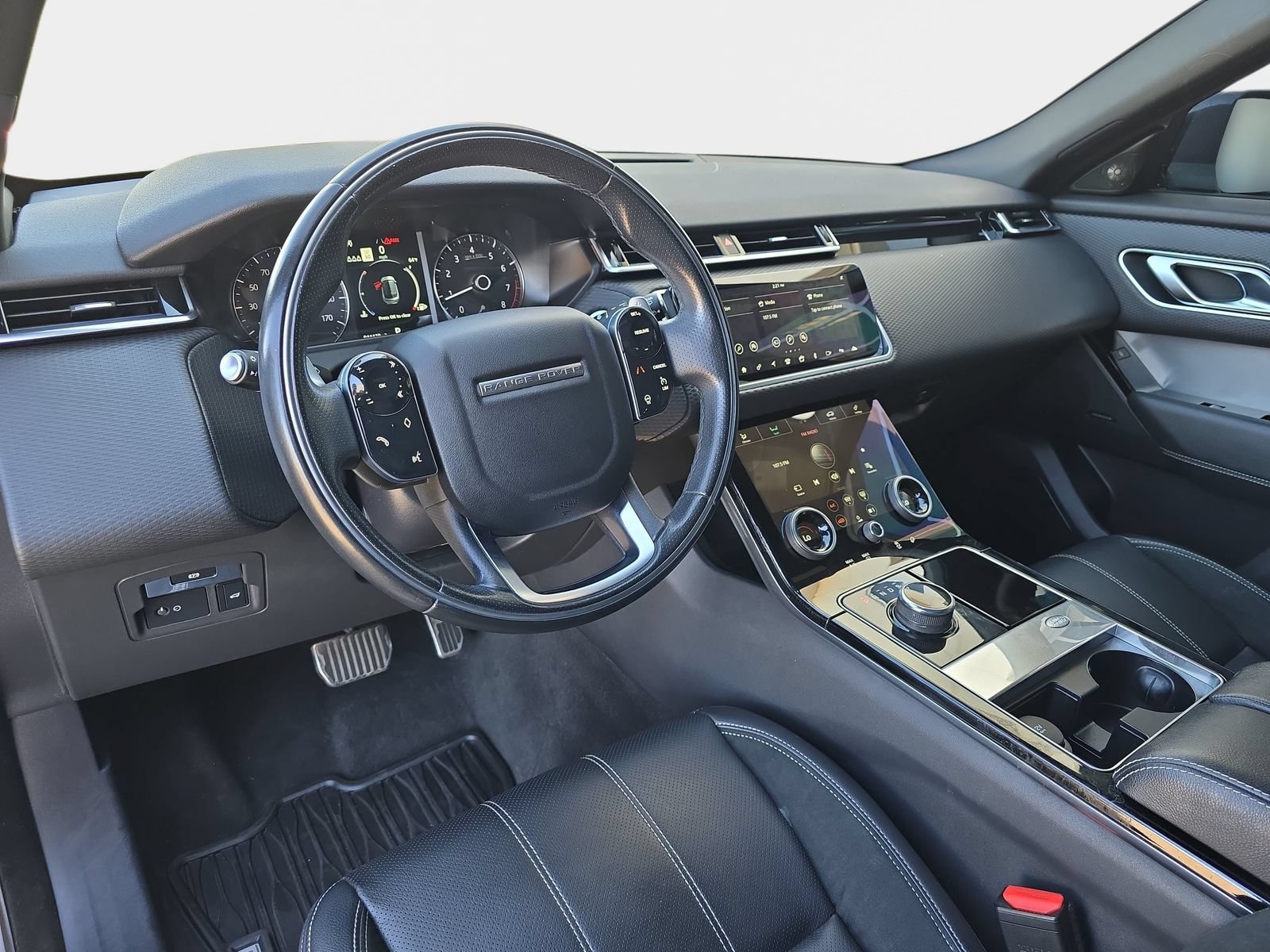 Used 2020 Land Rover Range Rover Velar R-Dynamic S AWD/4WD image 18