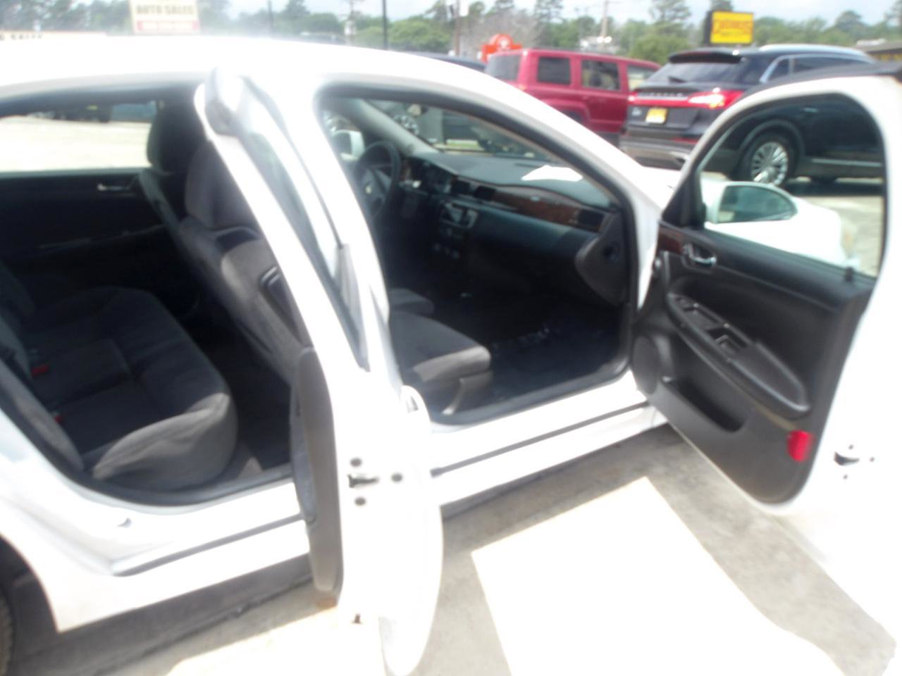 Used 2013 Chevrolet Impala LS FWD image 6