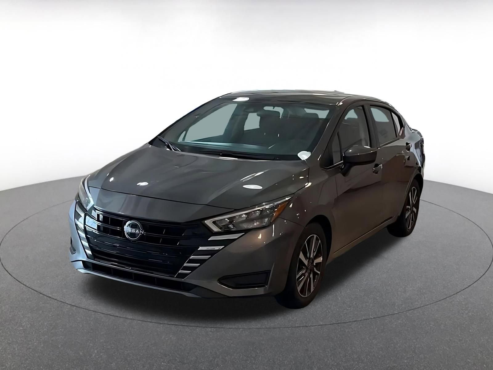 Used 2025 Nissan Versa SV image 7