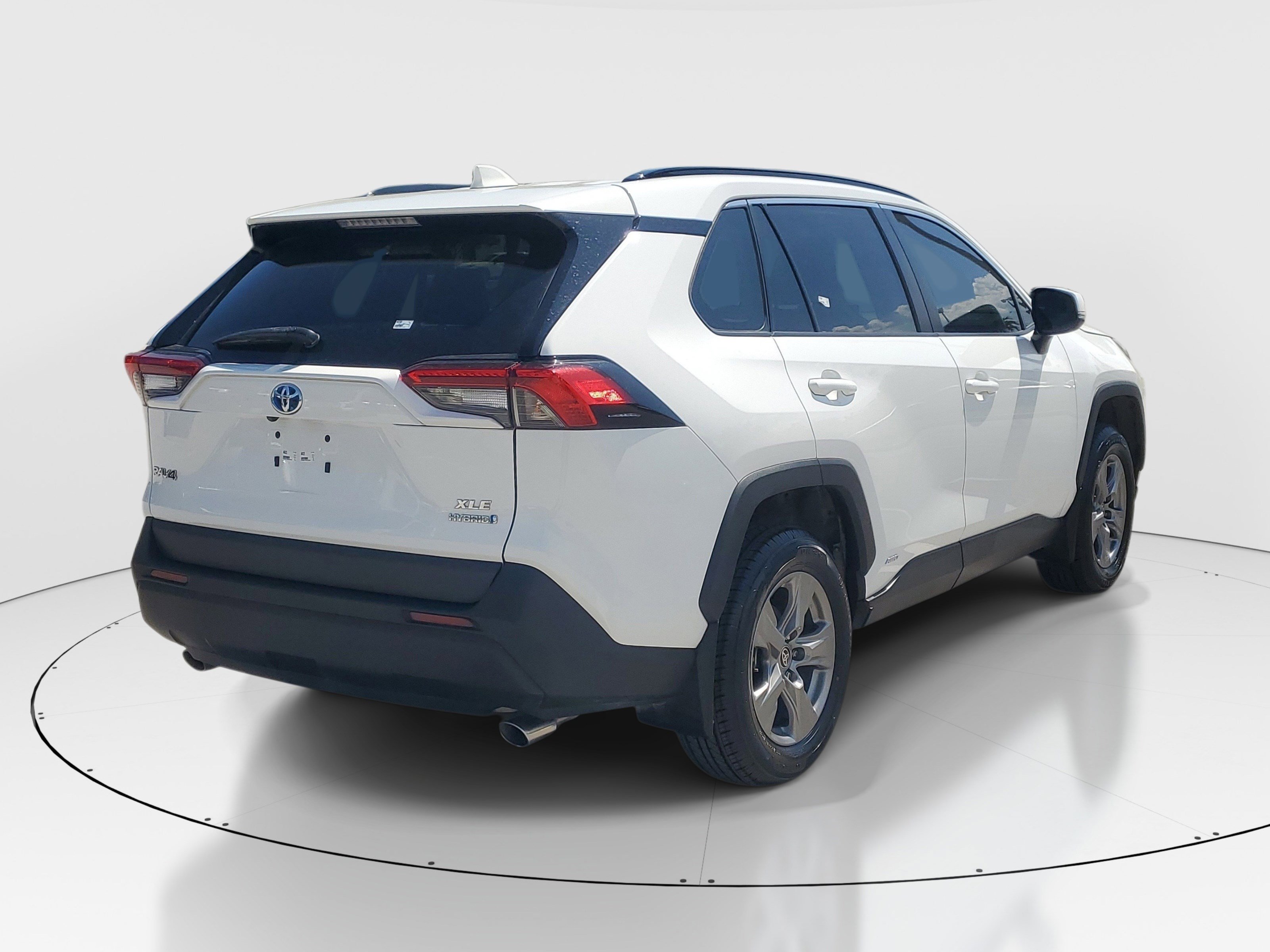 Certified 2024 Toyota RAV4 XLE w/ Convenience Package AWD/4WD image 3