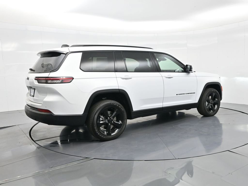 New 2025 Jeep Grand Cherokee L Altitude image 7
