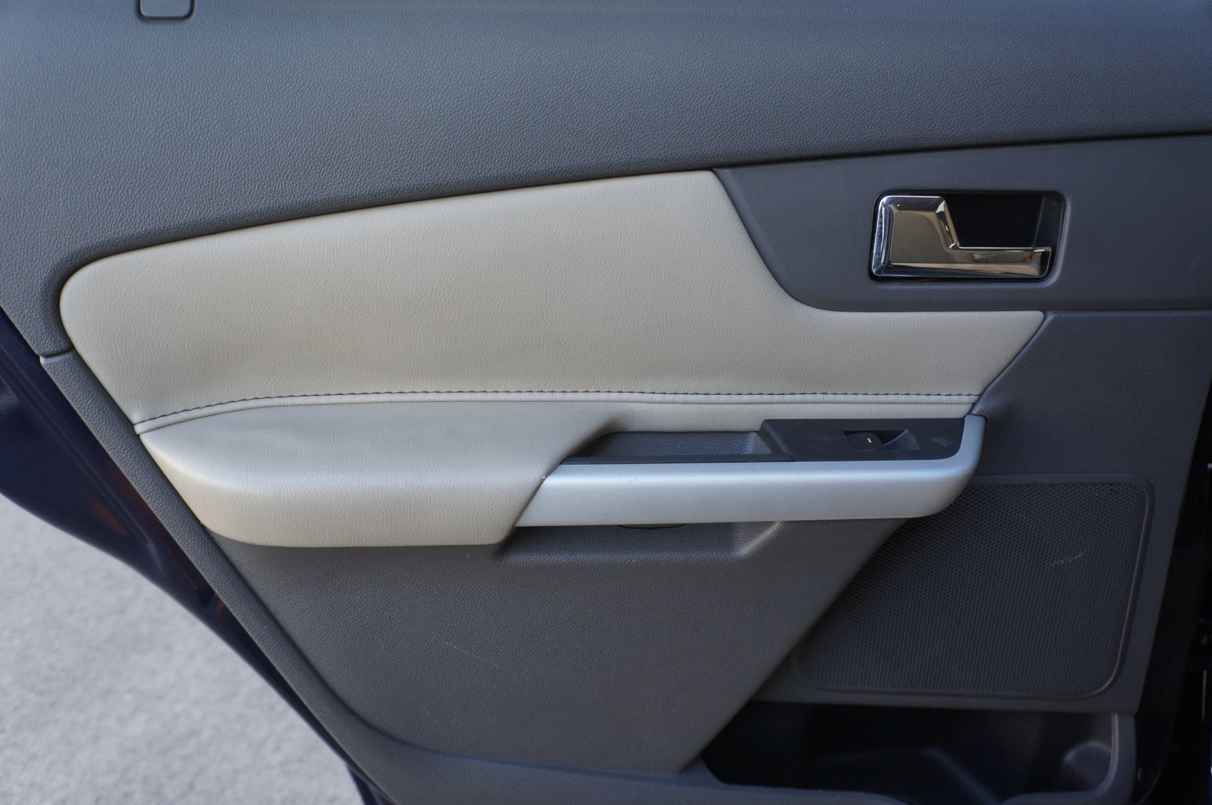 Used 2011 Ford Edge SE w/ 101A Rapid Spec Order Code image 29