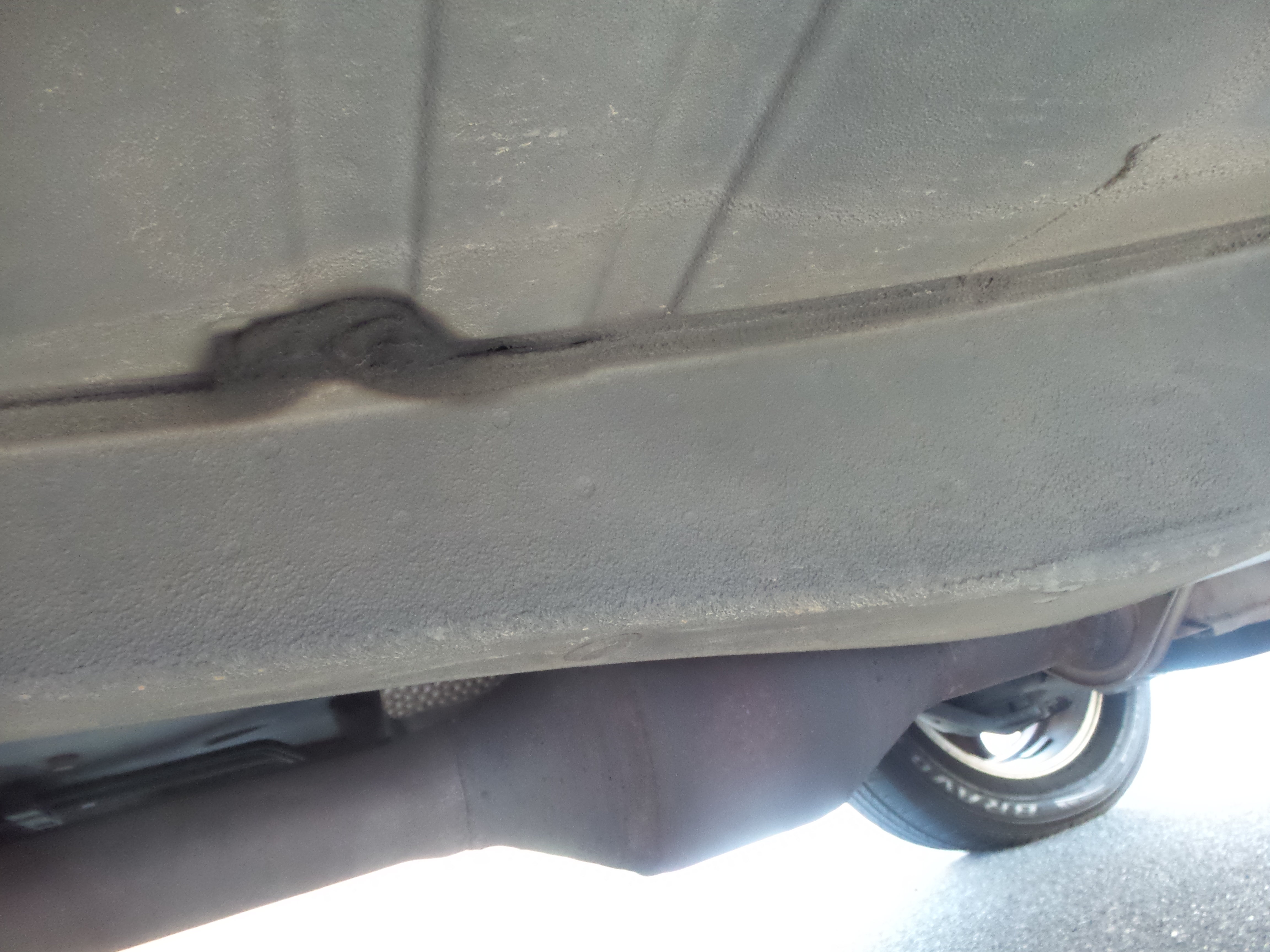 Used 2005 Toyota Highlander 4WD V6 w/ 3rd Row image 12