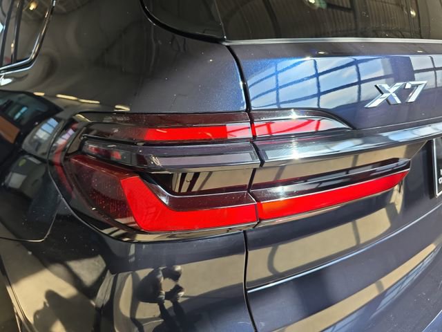 Used 2024 BMW X7 xDrive40i w/ Executive Package image 36