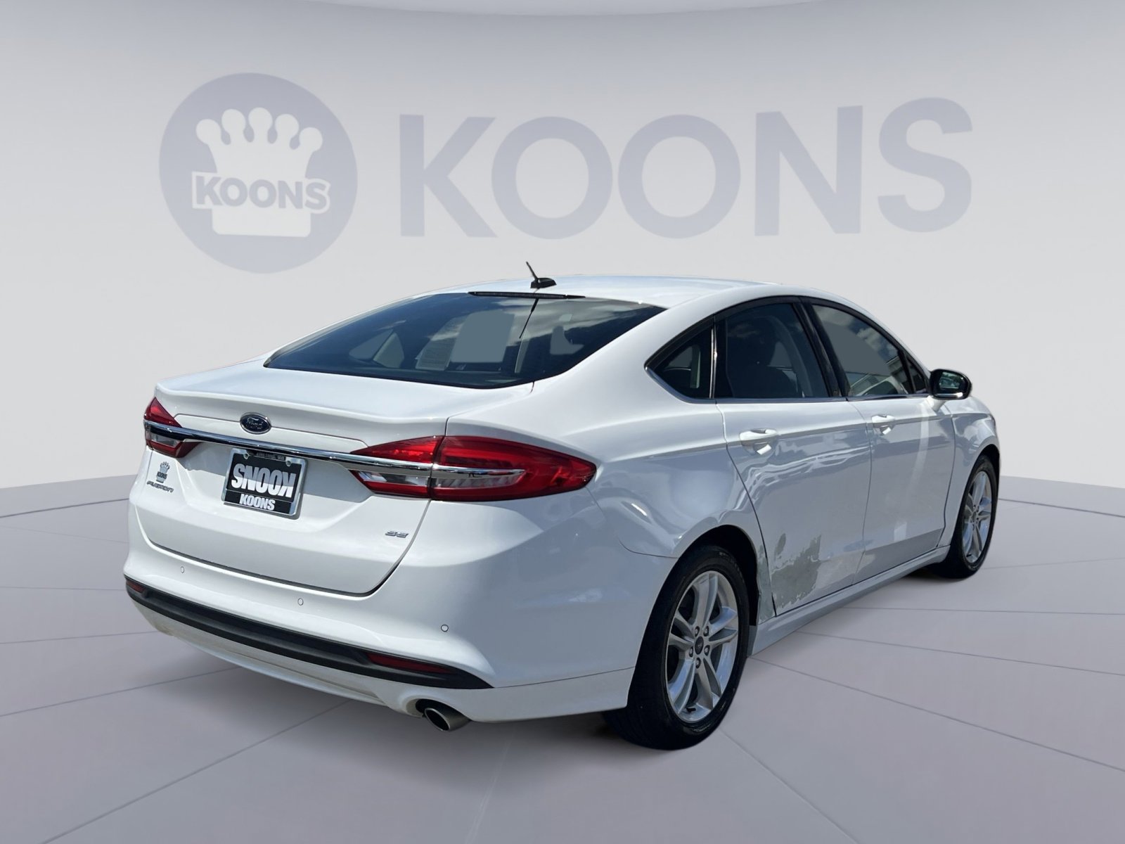 Certified 2018 Ford Fusion SE FWD image 11