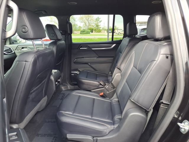 Used 2024 GMC Acadia Elevation image 13