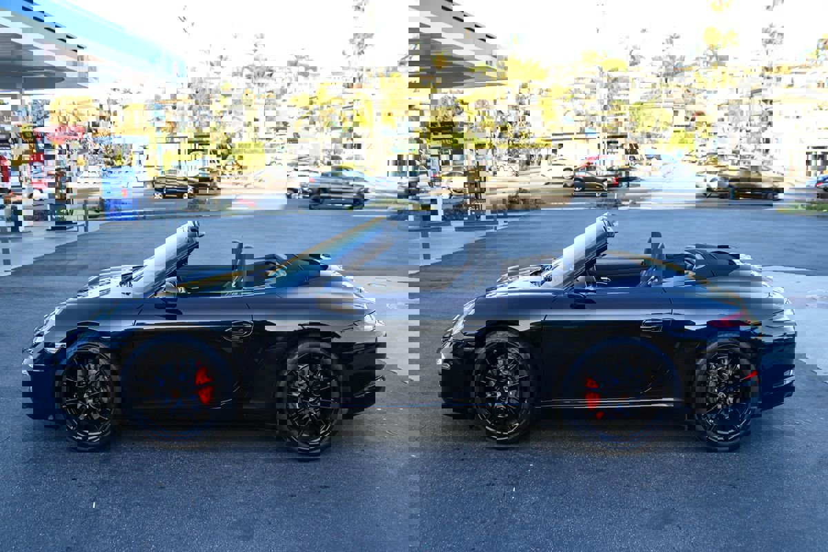 Used 2013 Porsche 911 Carrera image 2