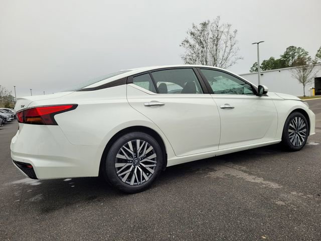 Used 2023 Nissan Altima 2.5 SV image 13