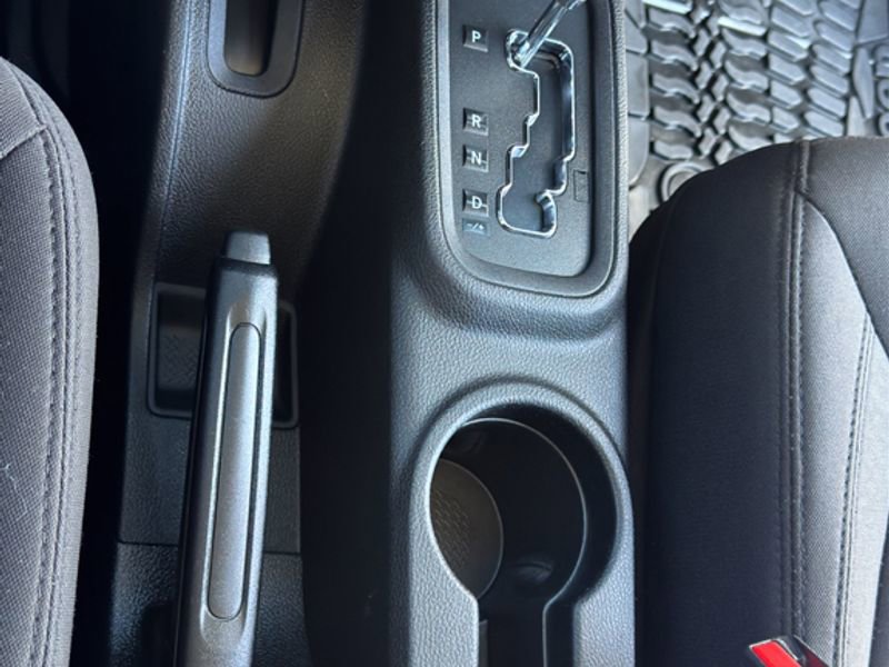 Used 2014 Jeep Wrangler Unlimited Sport image 21