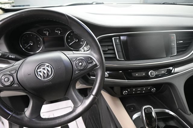 Used 2019 Buick Enclave Essence FWD image 31