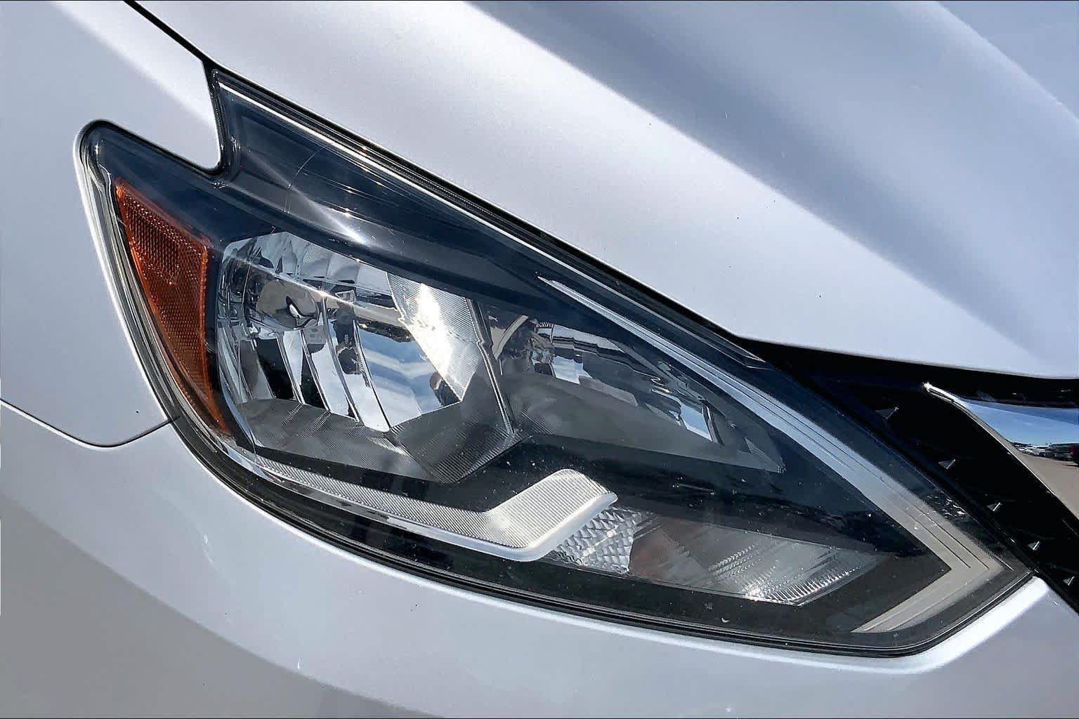 Used 2018 Nissan Sentra SV FWD image 25