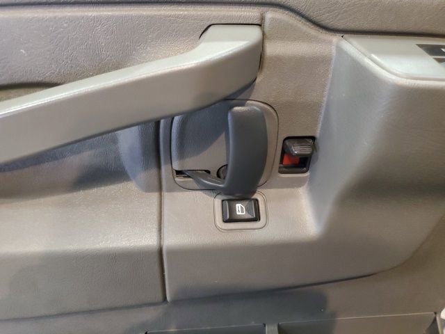 Used 2022 GMC Savana 3500 Extended w/ Driver Convenience Package image 12