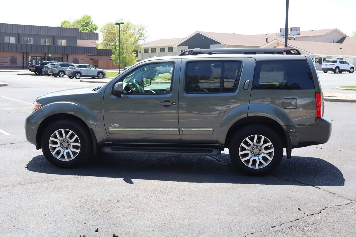 Used 2008 Nissan Pathfinder LE w/ Navigation Pkg AWD/4WD image 9