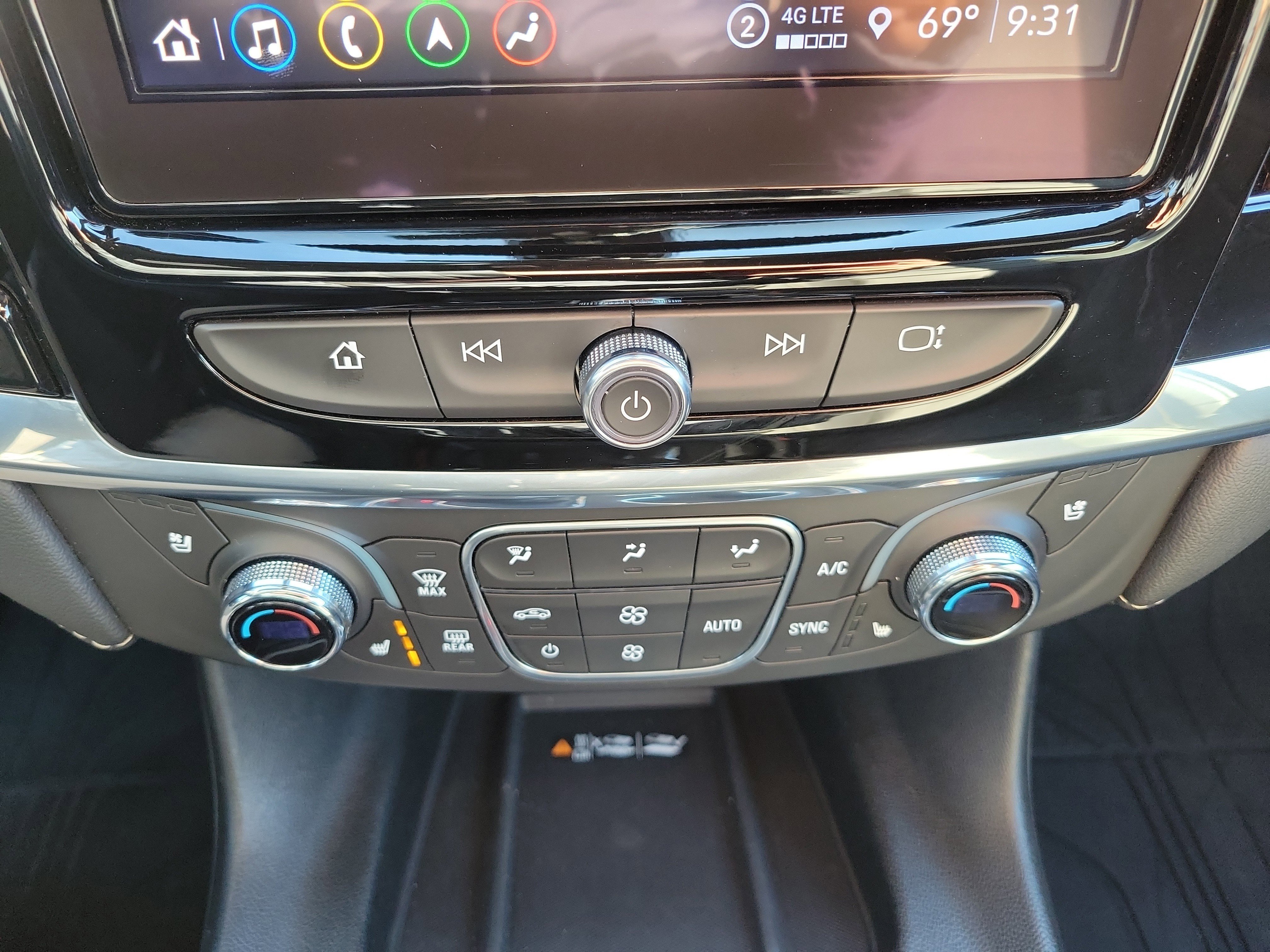 Used 2023 Chevrolet Traverse Premier w/ LPO, Floor Liner Package image 37