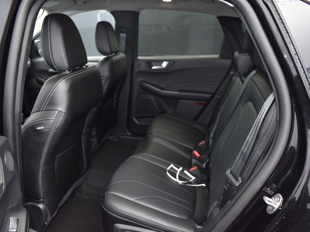 New 2025 Ford Escape SE w/ PHEV Premium Package FWD image 11
