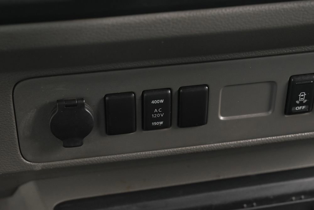 Used 2015 Nissan NV 2500 SV image 23