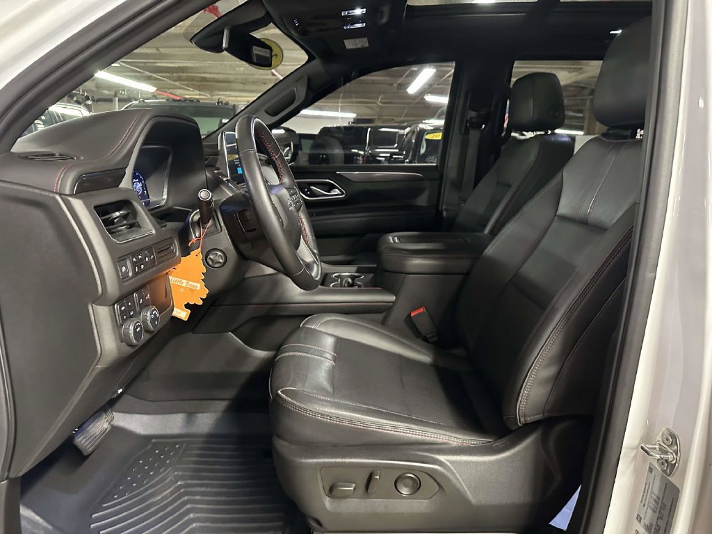 Used 2022 Chevrolet Tahoe RST w/ Luxury Package AWD/4WD image 16