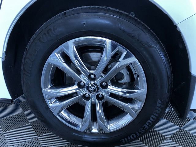 Certified 2024 Toyota Sienna Platinum image 16