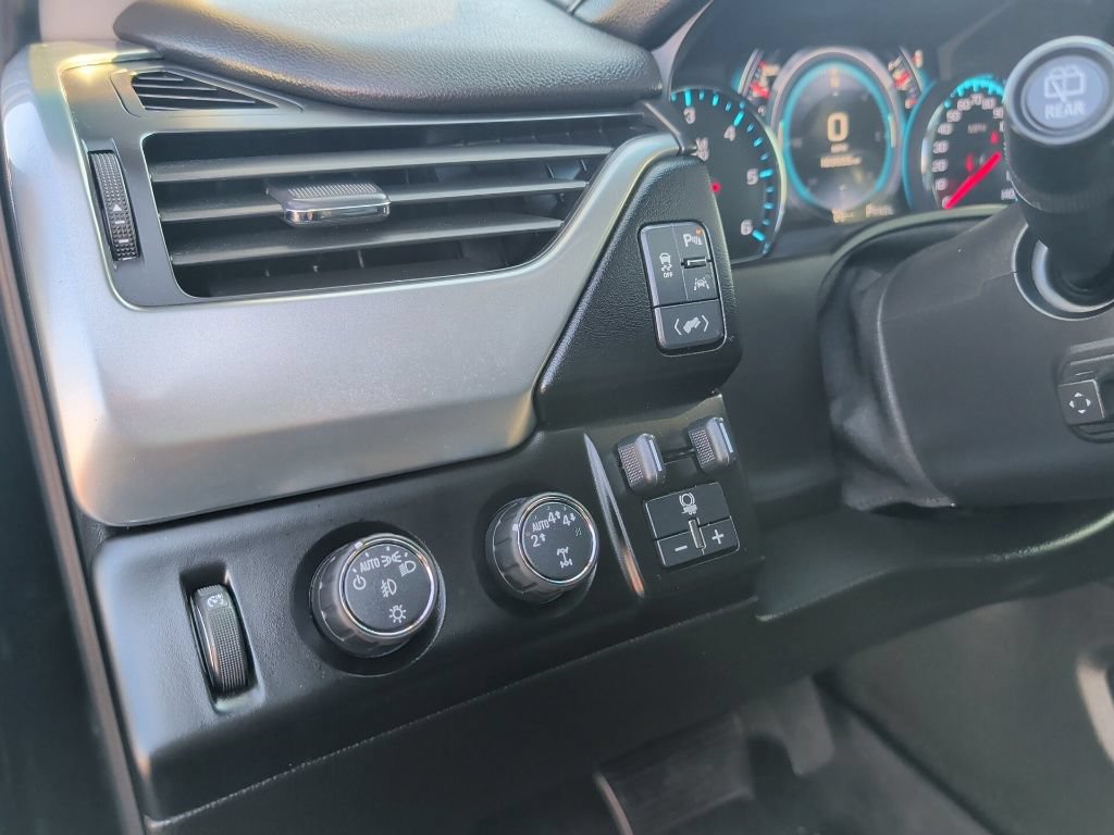 Used 2017 Chevrolet Tahoe LT w/ LT Signature Package AWD/4WD image 19