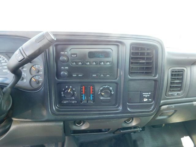 Used 2006 Chevrolet Silverado 2500 W/T image 13