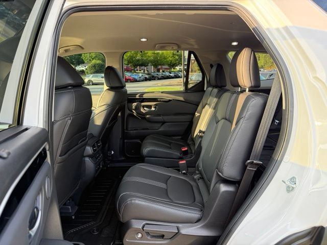 Used 2025 Honda Pilot EX-L image 28