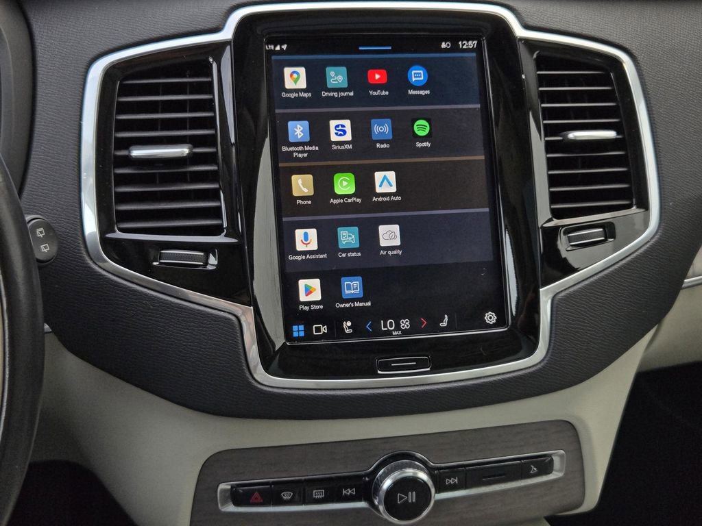 Used 2023 Volvo XC90 B6 Plus image 24