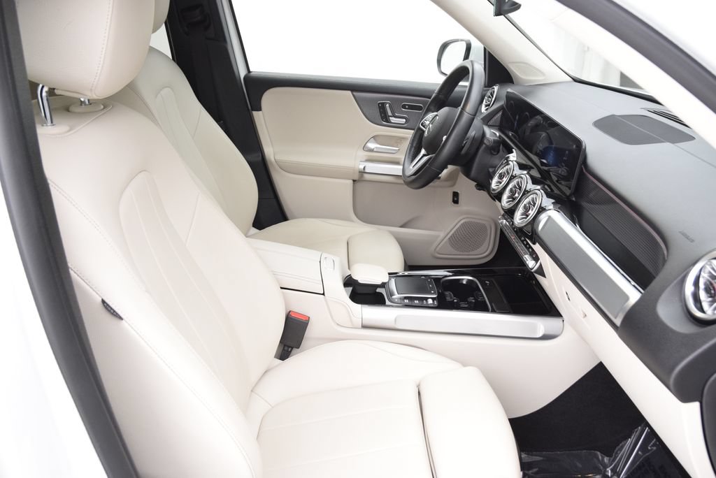 Certified 2022 Mercedes-Benz GLB 250 4MATIC image 16