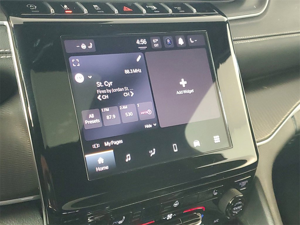 Used 2024 Jeep Grand Cherokee L Altitude image 17