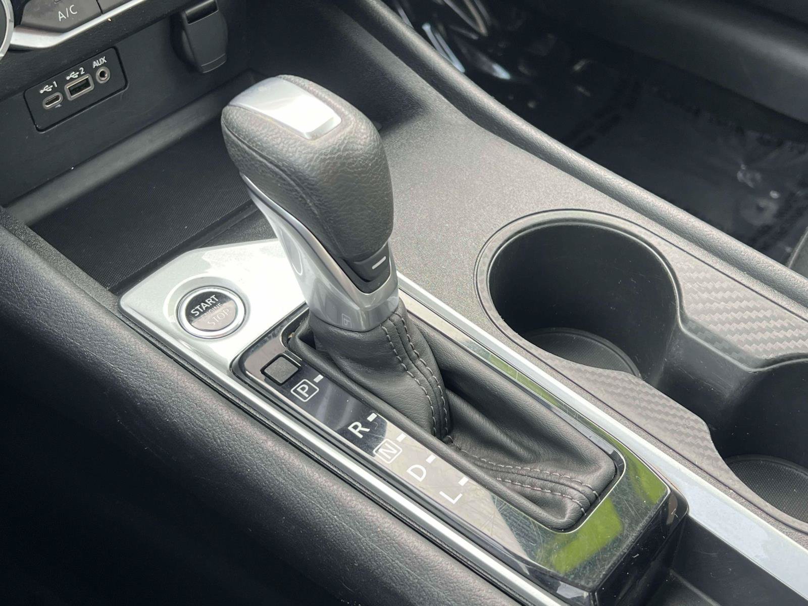 Used 2025 Nissan Altima 2.5 SV FWD image 14