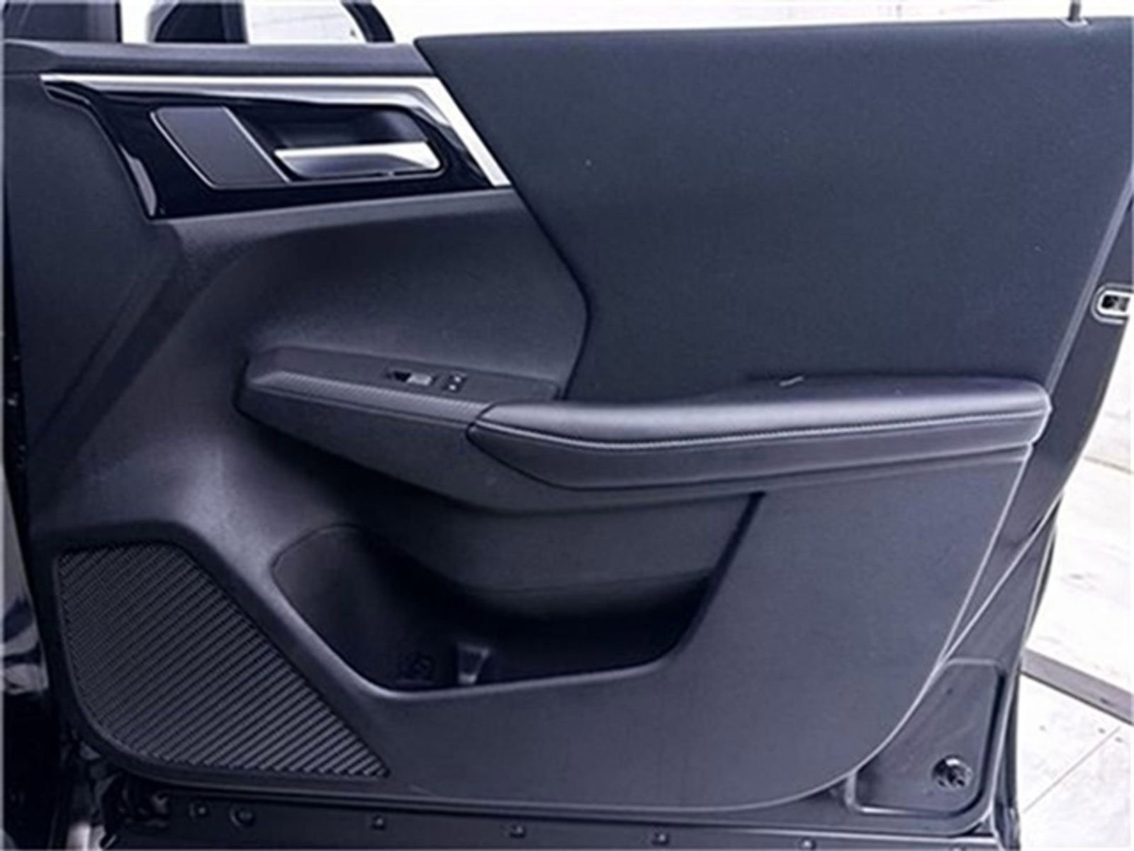 New 2025 Mitsubishi Outlander ES image 23