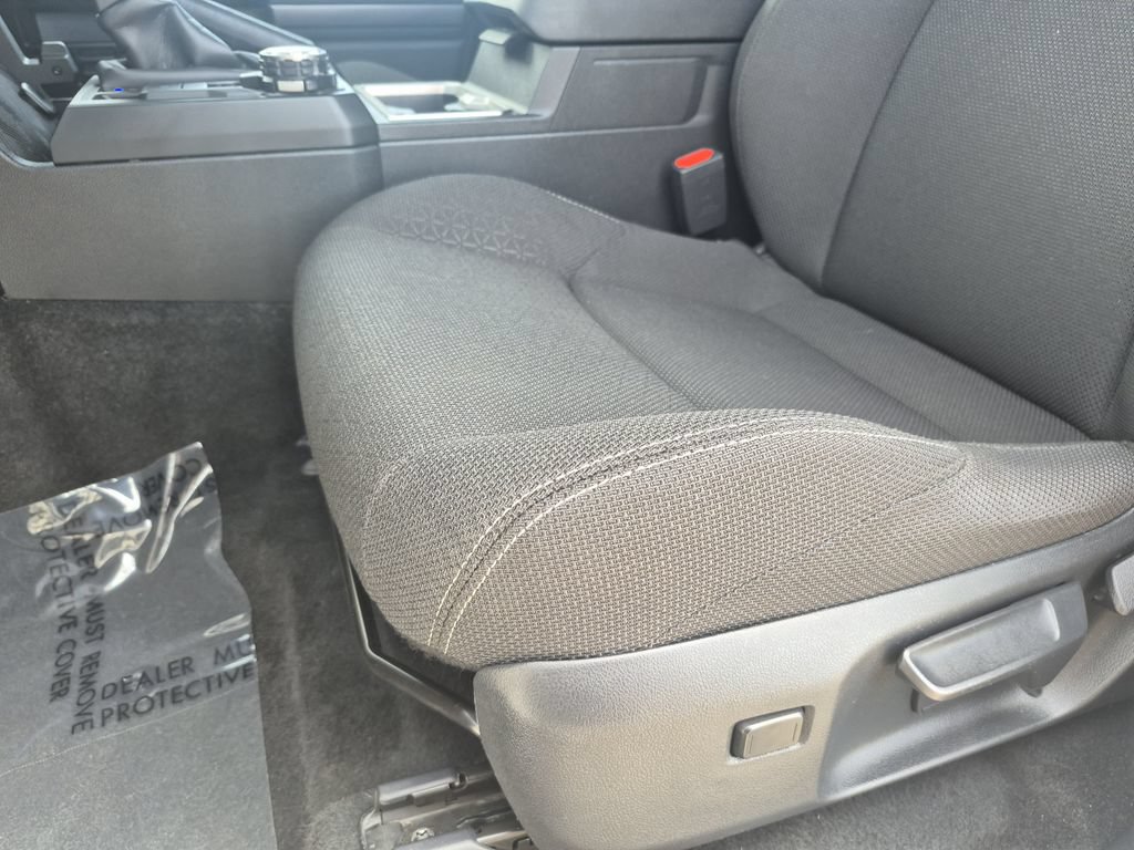 Used 2025 Toyota 4Runner SR5 AWD/4WD image 12