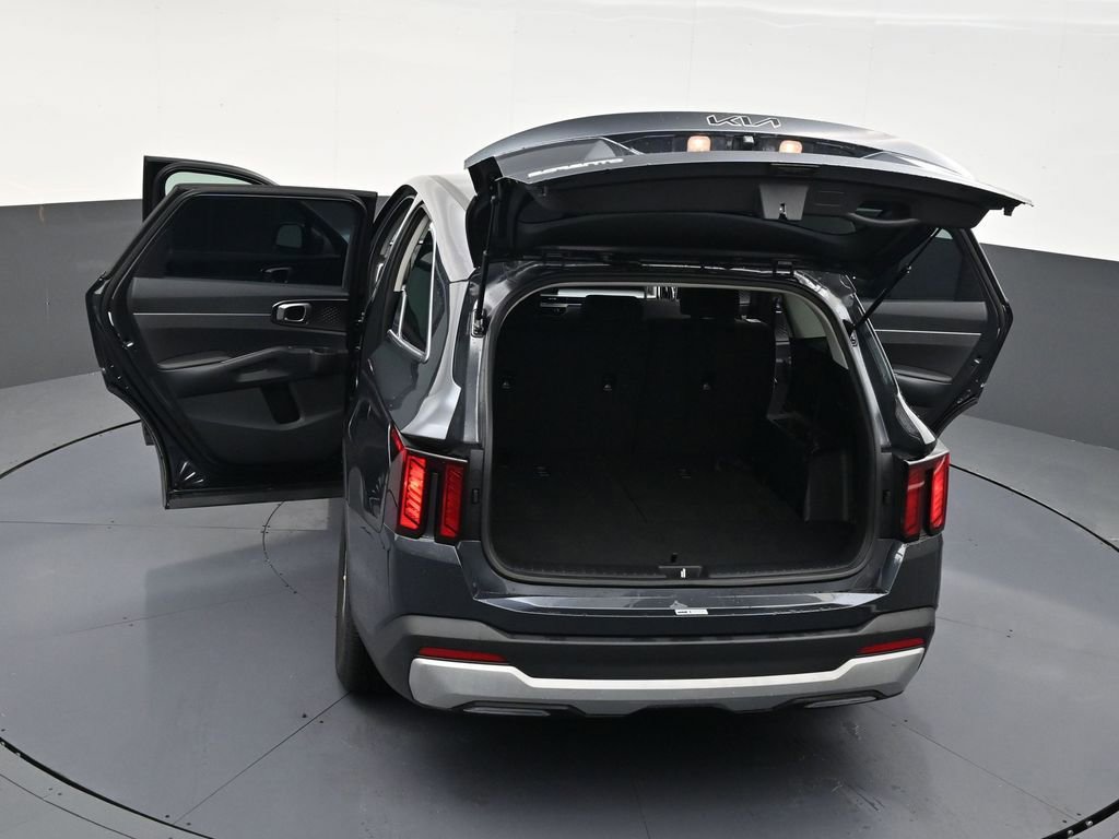 Used 2024 Kia Sorento LX image 32