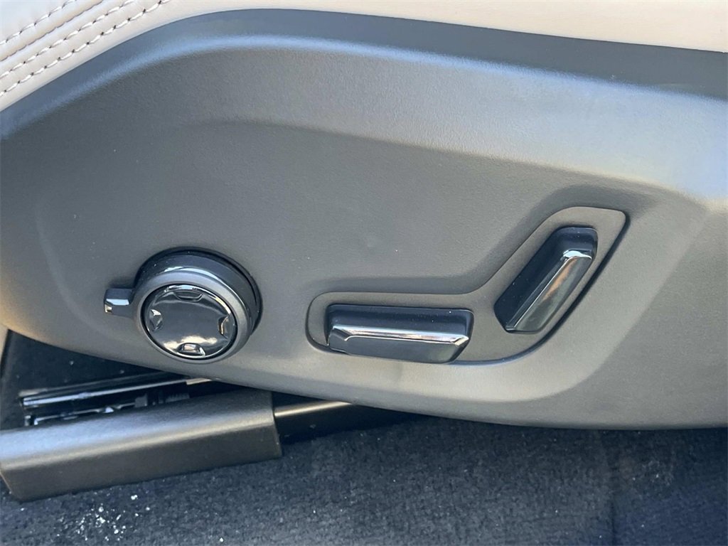 New 2026 Volvo XC90 B6 Ultra image 21