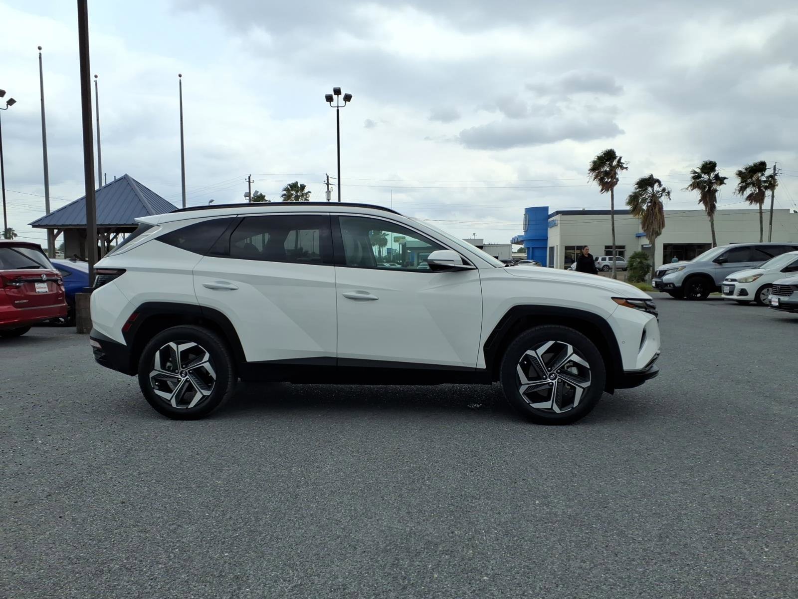 Used 2023 Hyundai Tucson Limited AWD/4WD image 9