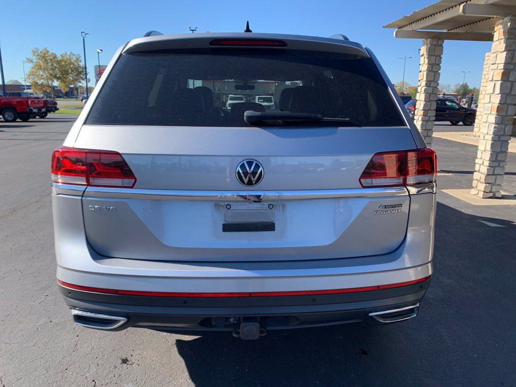 Used 2023 Volkswagen Atlas SE AWD/4WD image 4