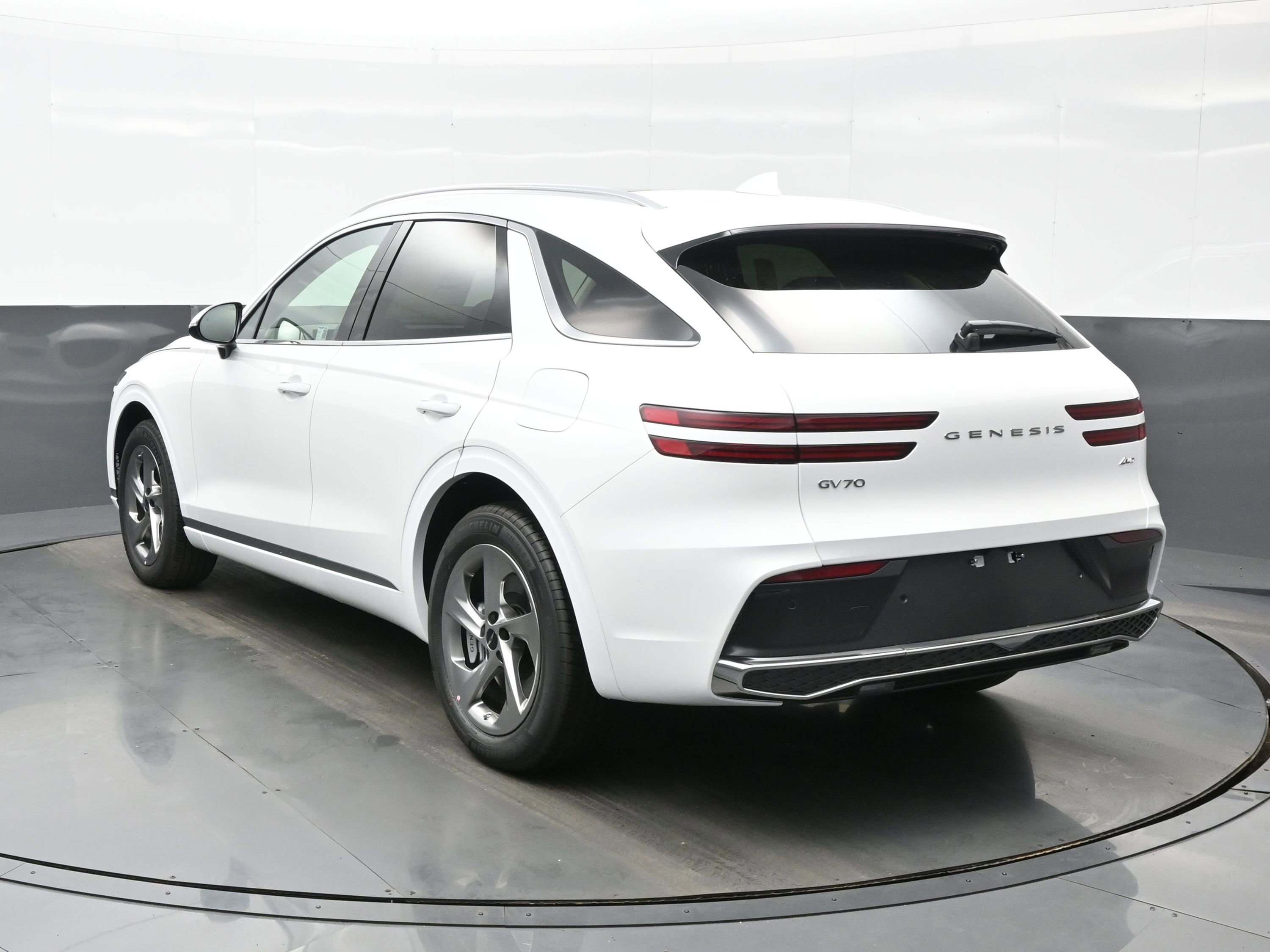Certified 2026 Genesis GV70 2.5T Select image 4