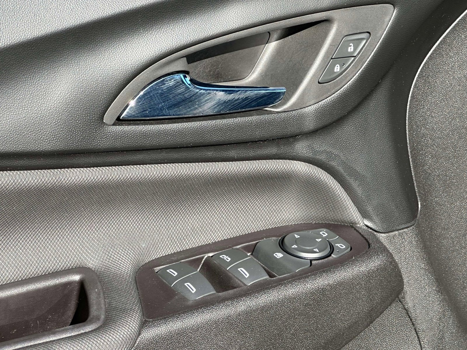 Used 2022 Chevrolet Equinox RS image 21