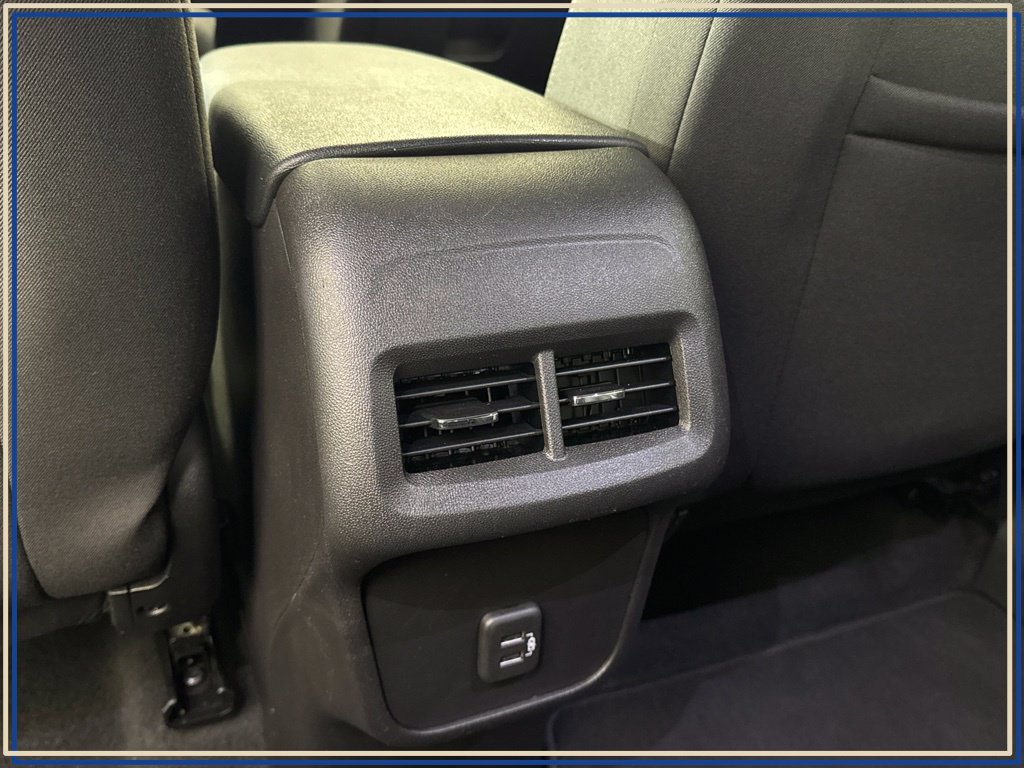 Certified 2024 Chevrolet Equinox LT AWD/4WD image 30